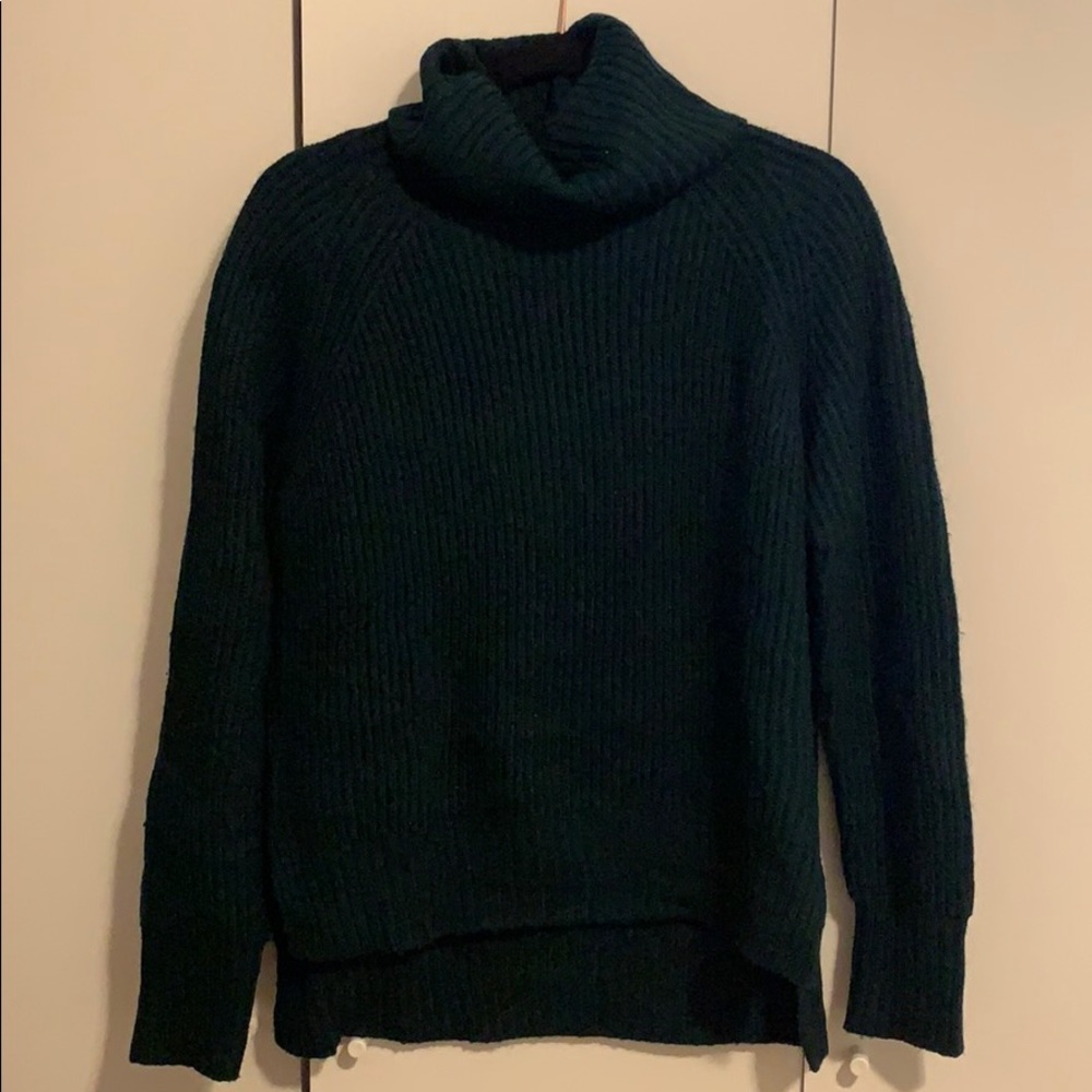 Dark green chunky knit sweater